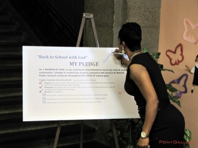 Ministers wives pledge support to DPS students_3