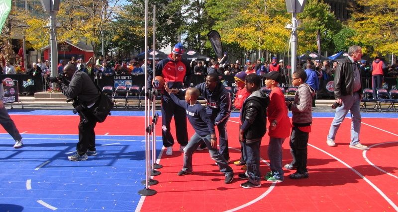 Living United with Detroit Pistons_58