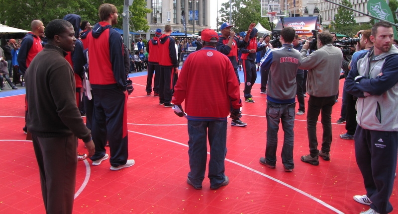 Living United with Detroit Pistons_112