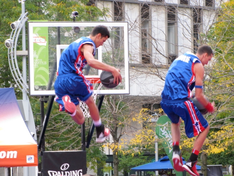 Living United with Detroit Pistons_122